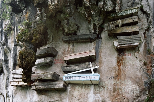 Sagada_Hanging_Coffins