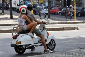 travelscams4-300x200.jpg