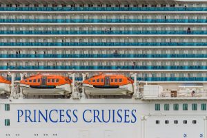 cruise-4057550-300x200.jpg