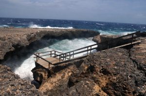 1280px-SHETE_BOKA_NATIONAL_PARK_CURACAO-300x199.jpg
