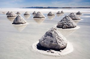 Piles_of_Salt_Salar_de_Uyuni_Bolivia_Luca_Galuzzi_2006_a-300x198.jpg