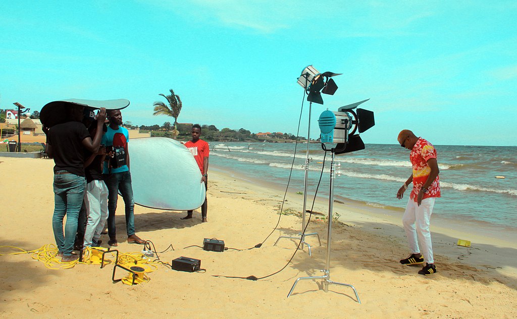 1024px-paradise_music_video-1544570113394.jpg