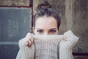 woman_lady_female_brunette_sweater-1184024-1551771068011-300x200.jpg