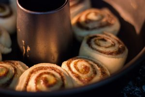 cinnamon-rolls-4004514-300x200.jpg