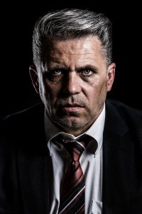 man-852766_1920-200x300.jpg