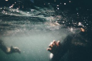 underwater-1150045-1-300x200.jpg