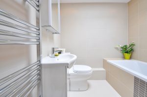 bathroom-1336164-1-300x199.jpg