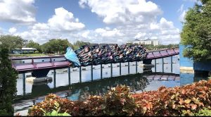 1024px-Mako_roller_coaster_train-300x166.jpg