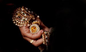 accessory-black-background-bright-1660521-300x182.jpg
