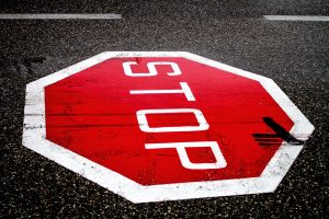 stop-2660762-300x200.jpg