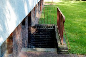 basement-stairs-347482-300x201.jpg