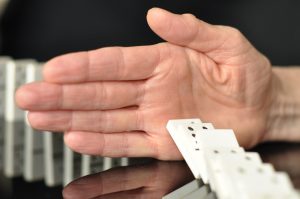 domino-661758_1920-300x199.jpg