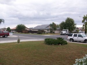 1280px-Earlimart-300x225.jpg