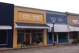 1280px-KershawSC-300x203.jpg
