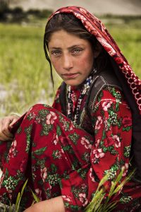 She-photographed-women-in-60-countries-to-change-the-way-we-see-beauty-59c8d343d5d35__880-200x300.jpg