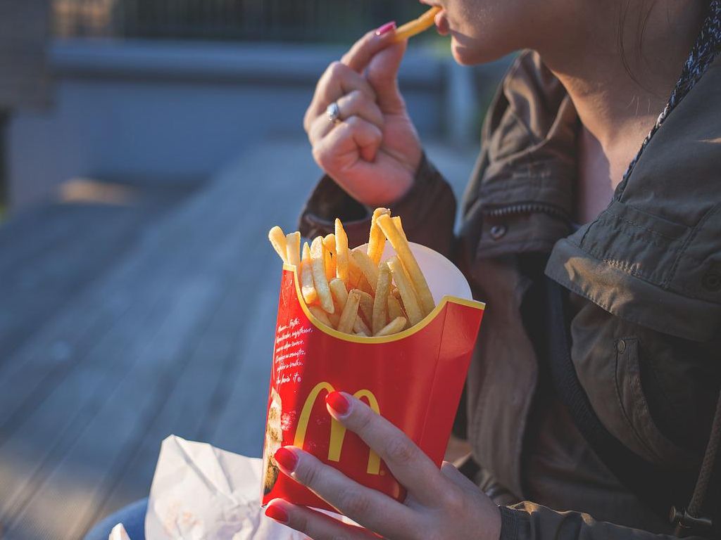 Strangest-Real-Life-Stories-Drive-Through-42.jpg.optimal.jpg