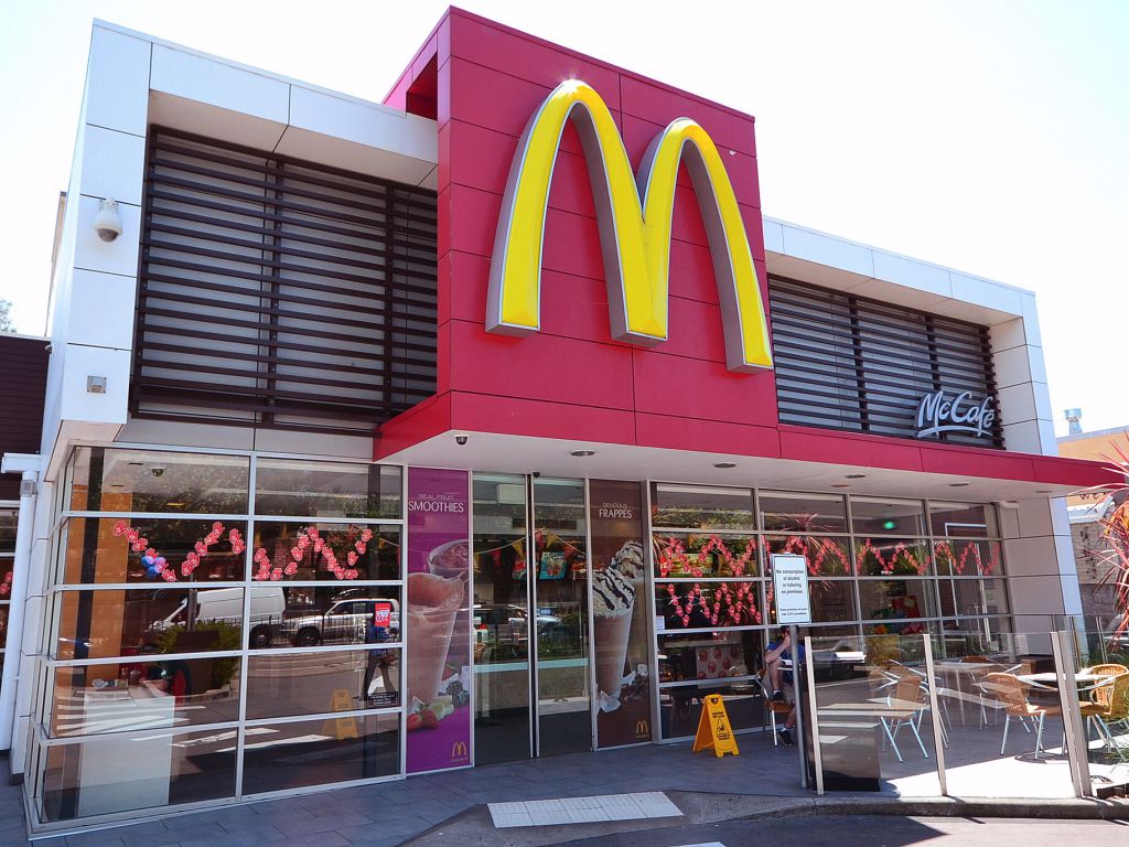 Strangest-Real-Life-Stories-Drive-Through-74.jpg.optimal.jpg