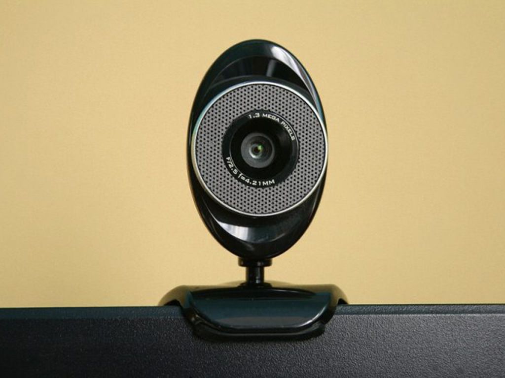resizeElectronics-Computer-Webcam-Camera-Internet-Black-1219748-768x512-1.jpg.optimal.jpg