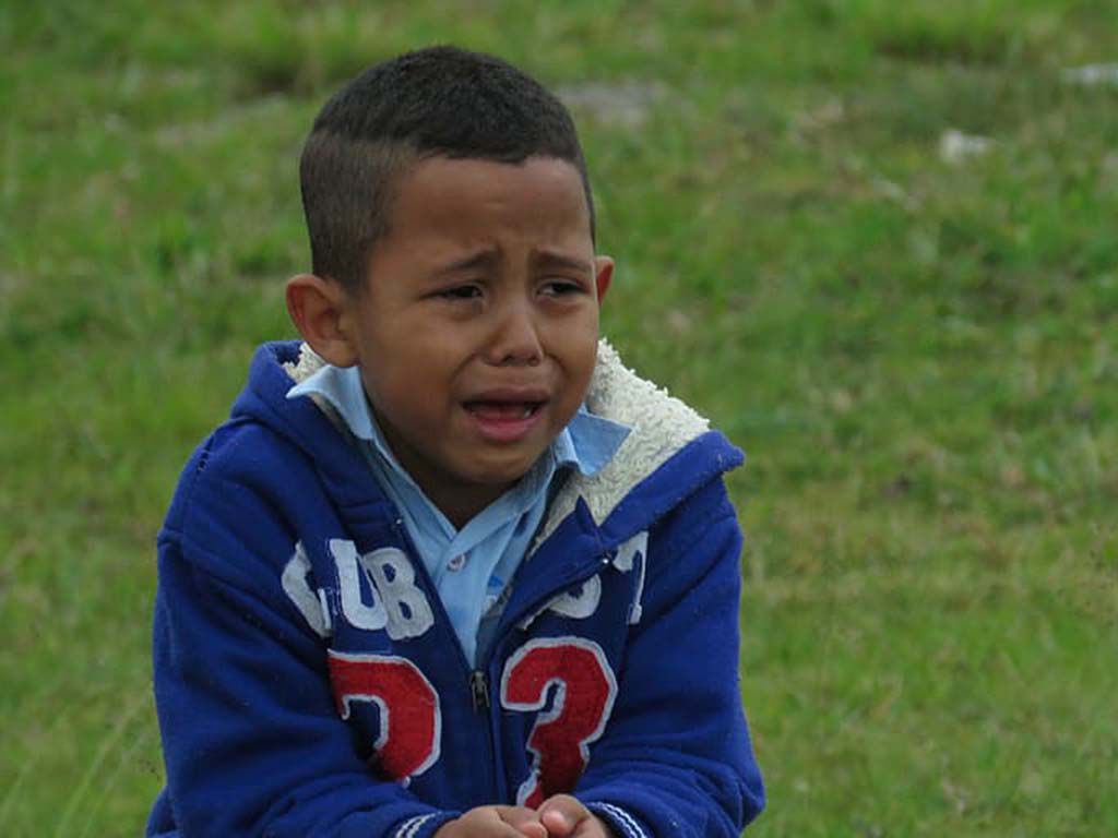 resizechild-crying-park-alone-kid.jpg.optimal.jpg