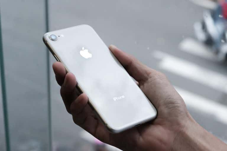 IPhone_8_silver_with_white_rear-768x512-1.jpg.optimal.jpg